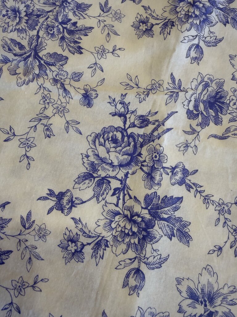 TABLE CLOTH