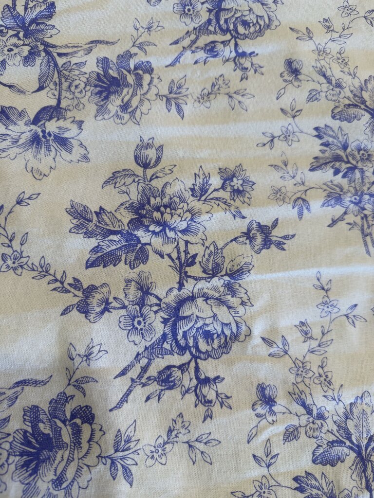 TABLE CLOTH