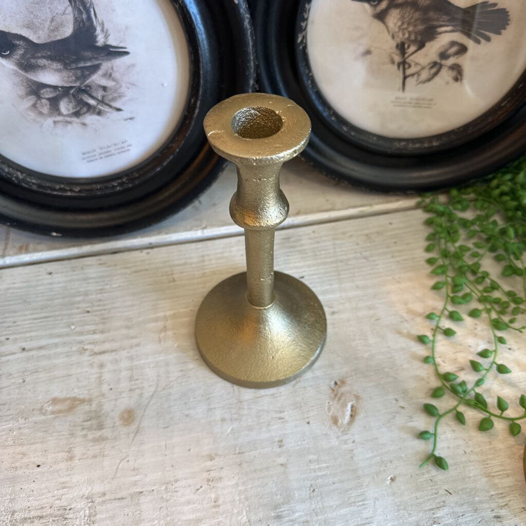 BRASS TAPER STRAIGHT CANDLESTICK