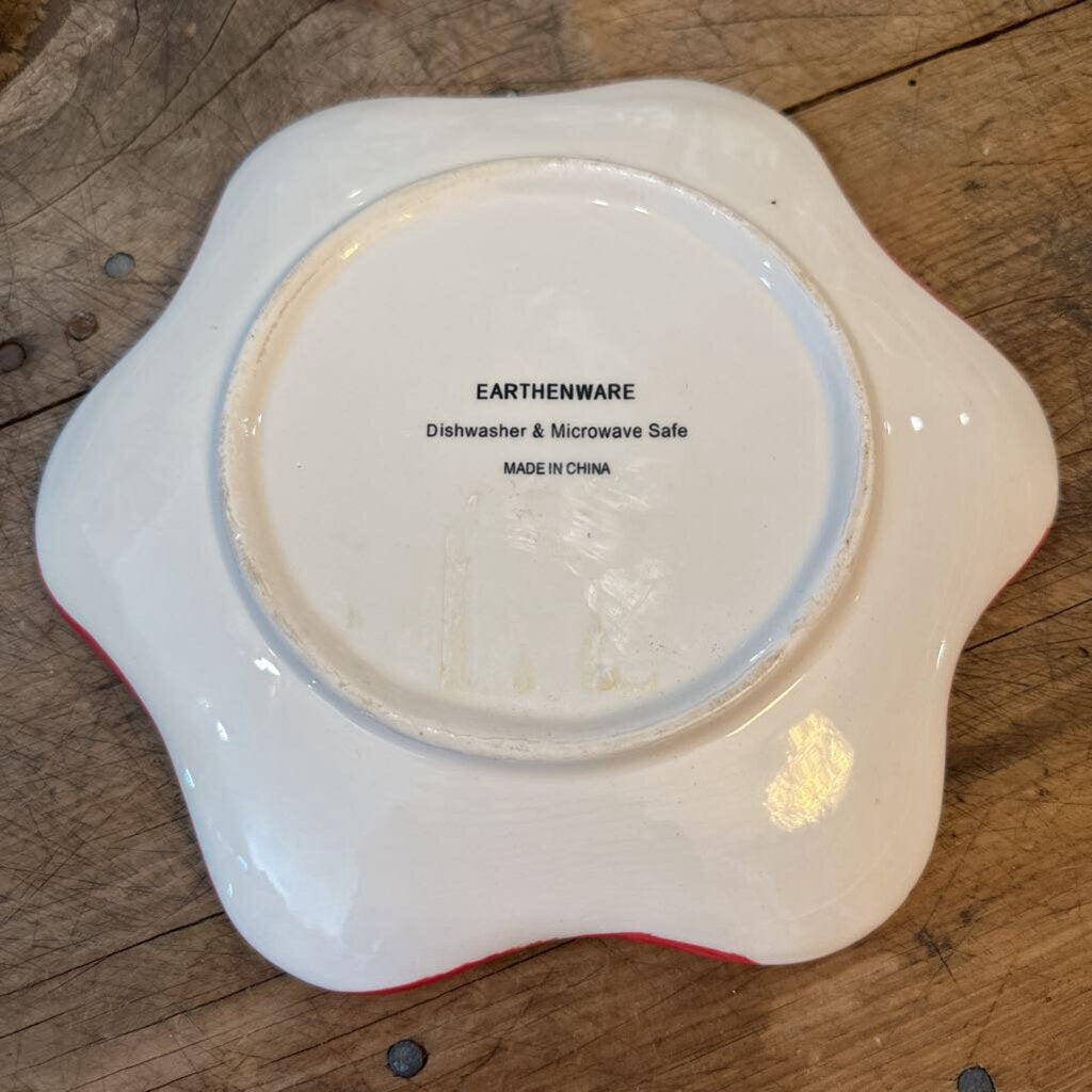 SNOWFLAKE SHAPED PLATE