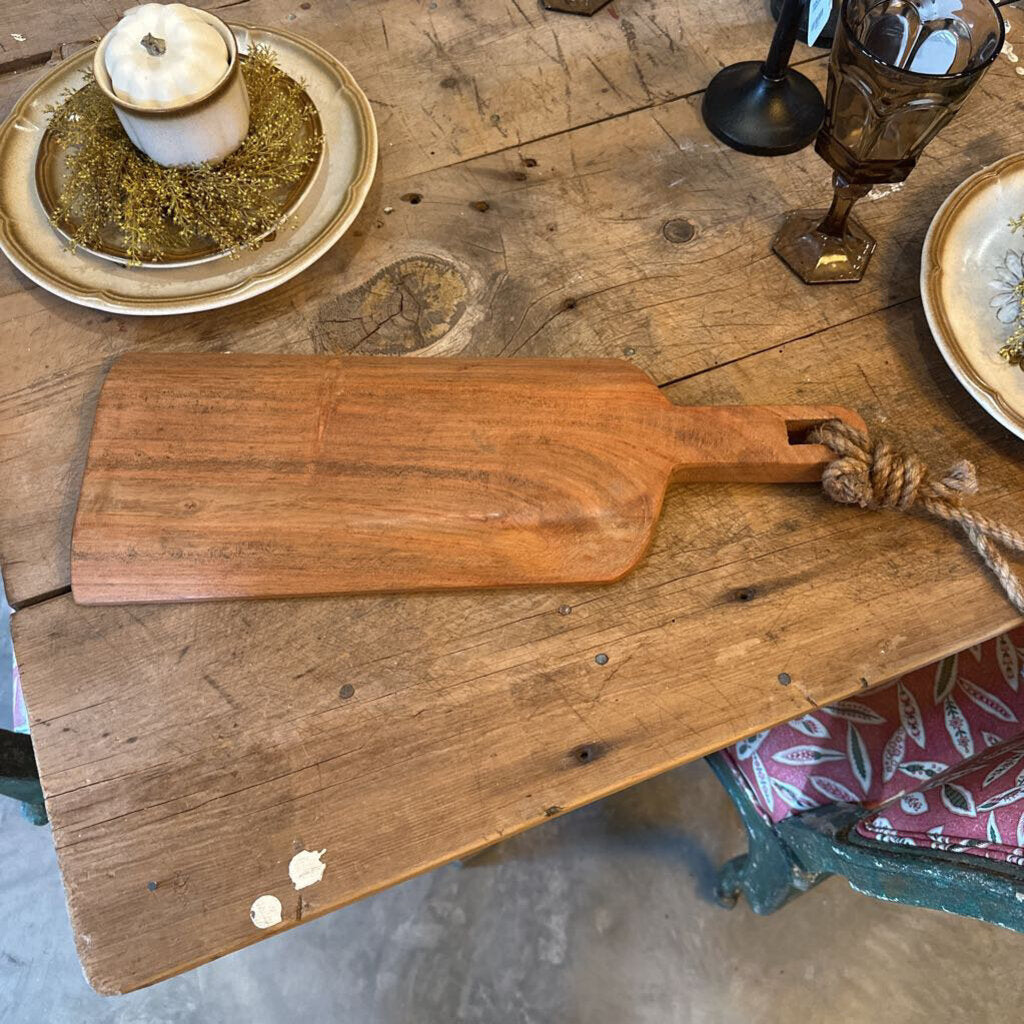 LIVE EDGE CUTTING BOARD