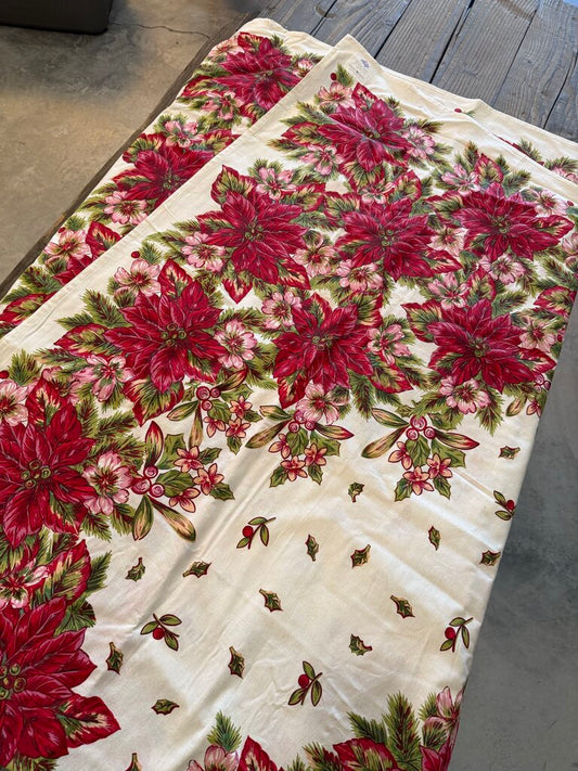POINSETTA TABLECLOTH 60X90