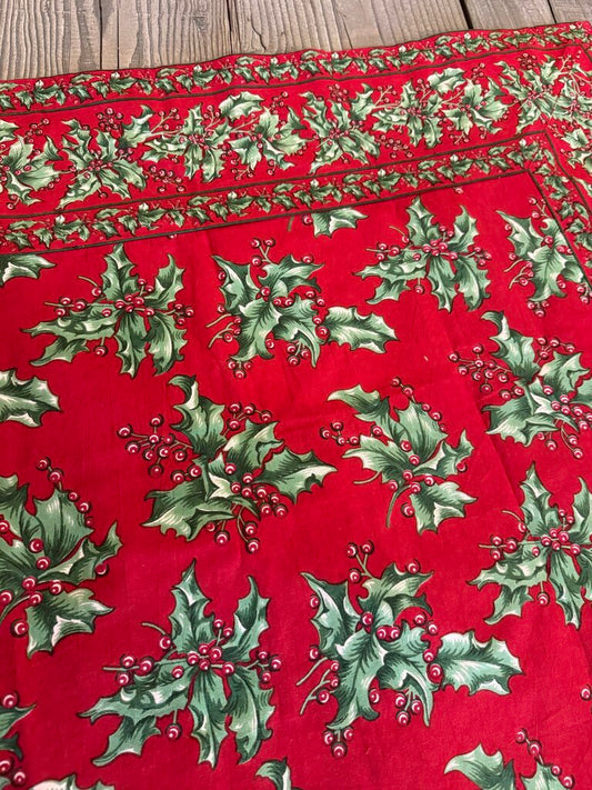 HOLLY RED TABLECLOTH 54X54