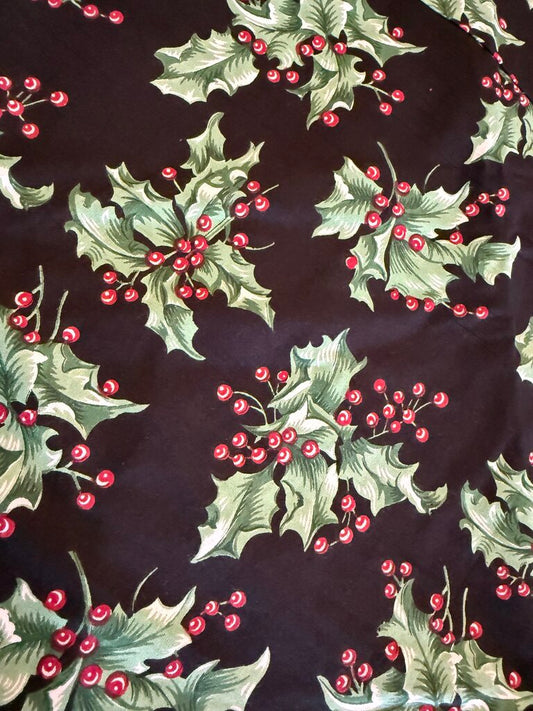 HOLLY BLACK TABLECLOTH ROUND 88"