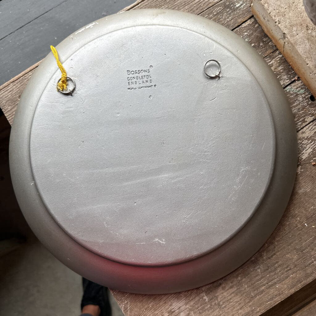 VINTAGE BOSSONS HAND PAINTED CHALKWARE WALL PLAQUE