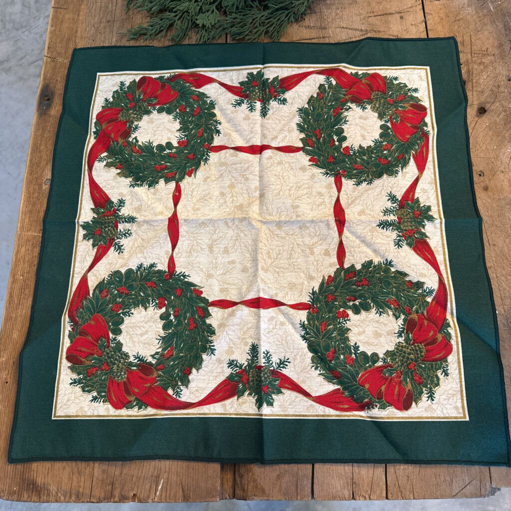 CLOTH CHRISTMAS WREATH NAPKINS