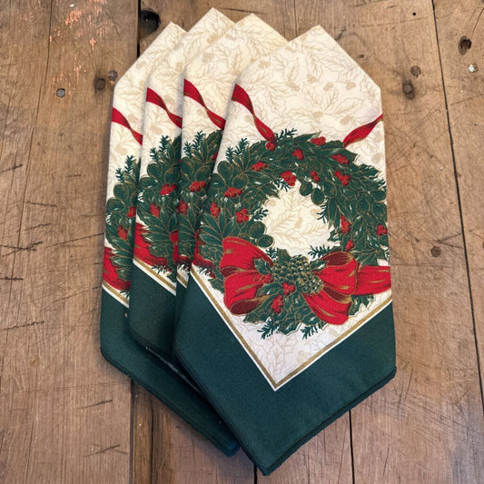 CLOTH CHRISTMAS WREATH NAPKINS