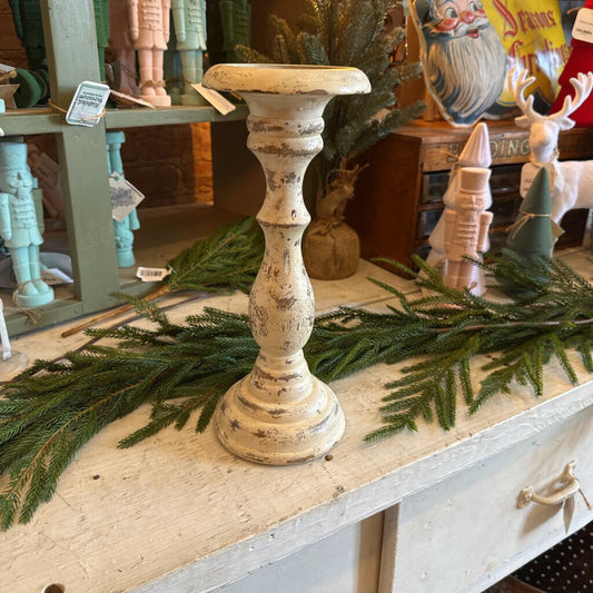 AGED PILLAR HOLDER