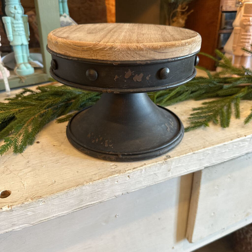 METAL AND WOOD RISER