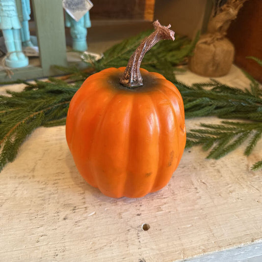 PLASTIC PUMPKIN