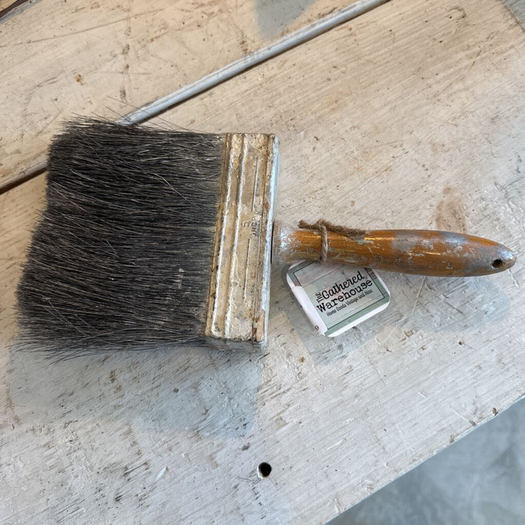 VINTAGE PAINT BRUSH