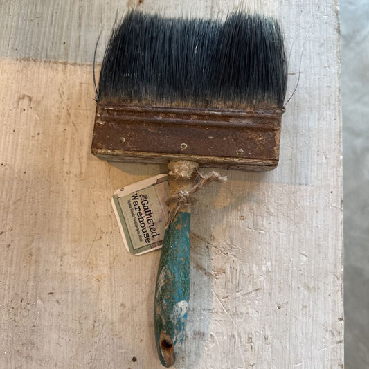 VINTAGE PAINT BRUSH