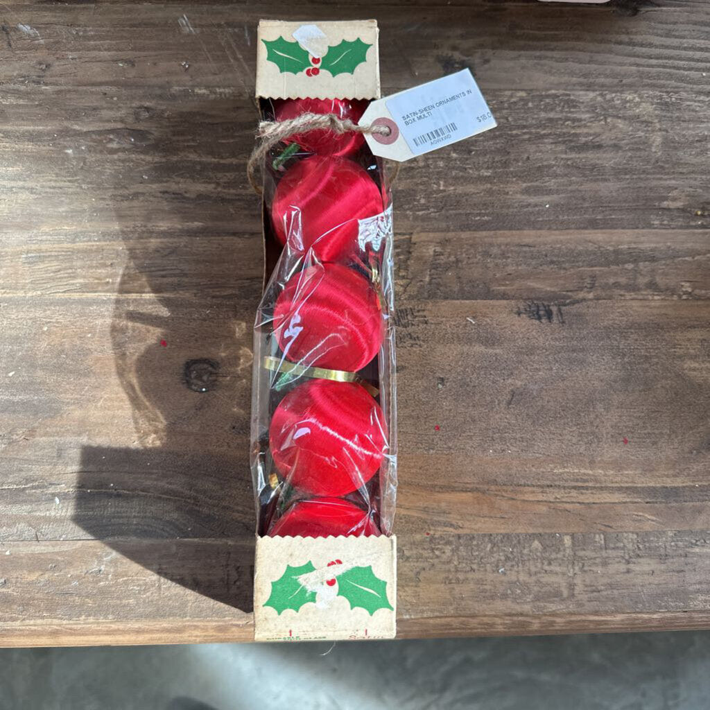 SATIN-SHEEN ORNAMENTS IN BOX
