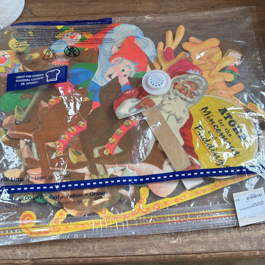 VINTAGE BULLETIN BOARD DECOR