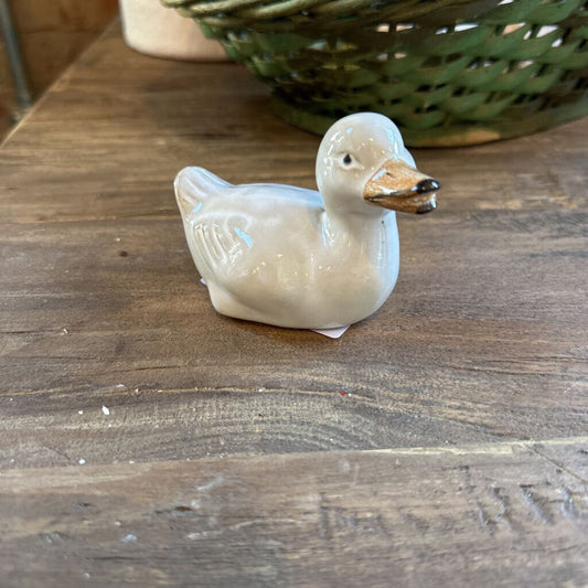 STONEWARE VINTAGE REPRODUCTION DUCK