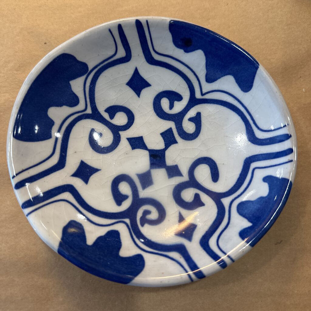 HAND PAINTED STONEWARE FOOTED DISH