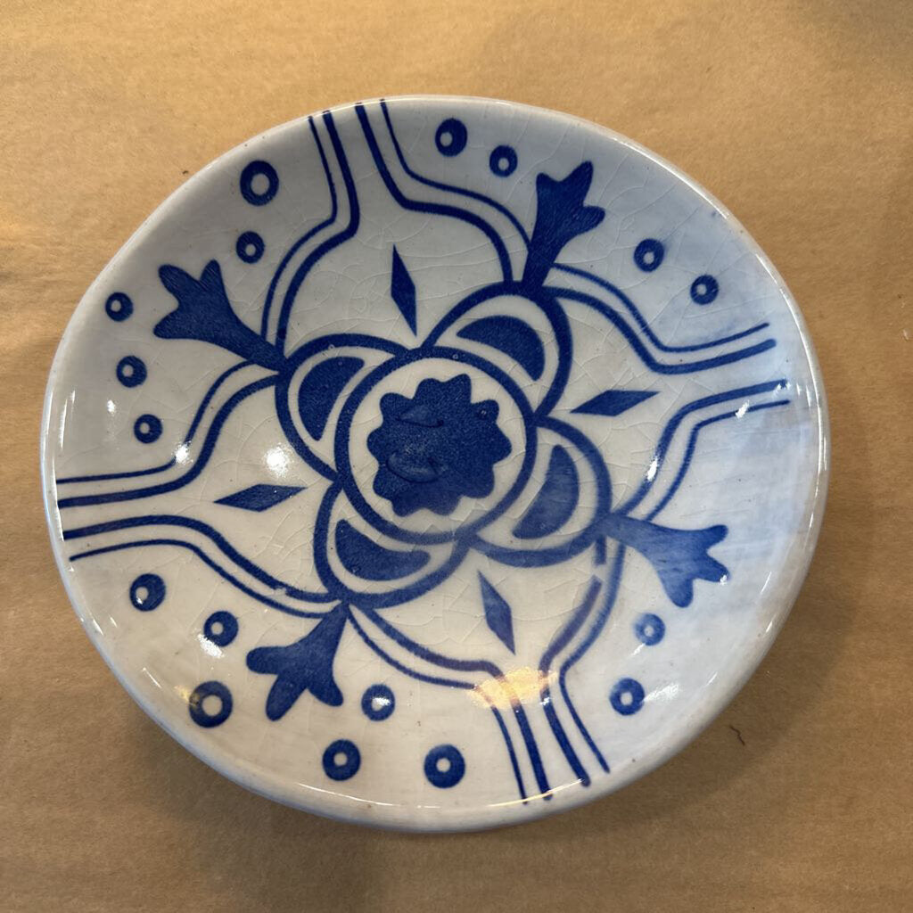 HAND PAINTED STONEWARE FOOTED DISH