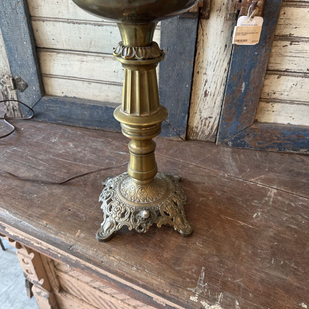 BANQUET LAMP WITH HOBNAIL MILK GLASS GLOBE
