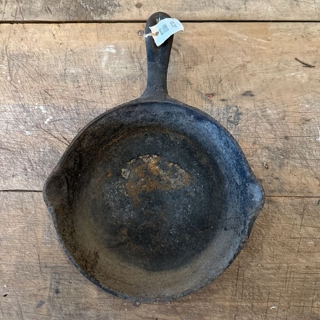 CAST IRON SKILLET