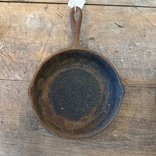 NO.5 MADE IN USA CAST IRON SKILLET