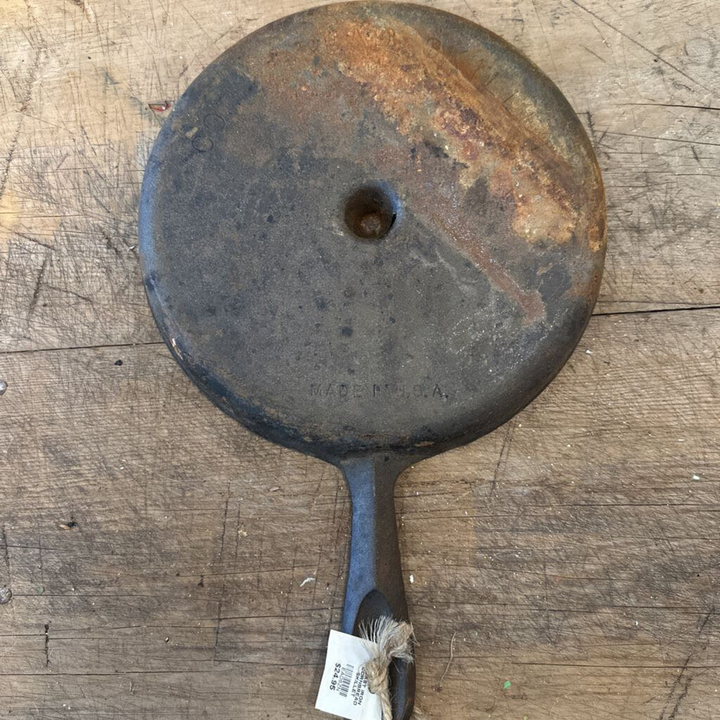 CAST IRON CORNBREAD SKILLET