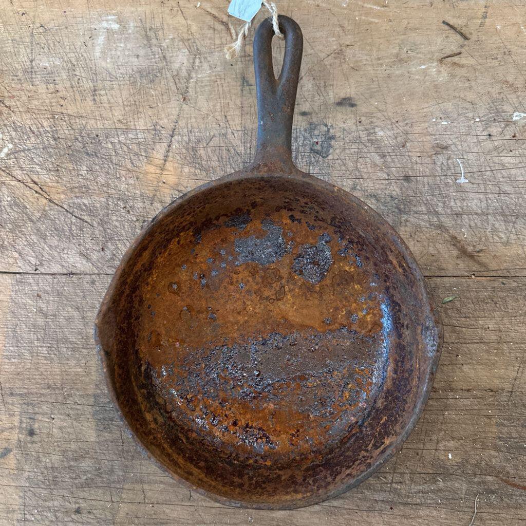 CAST IRON SKILLET