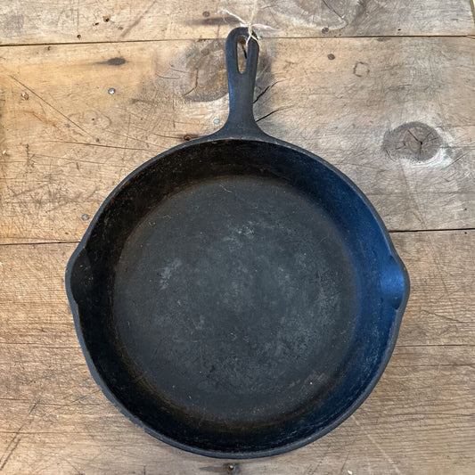 CAST IRON SKILLET