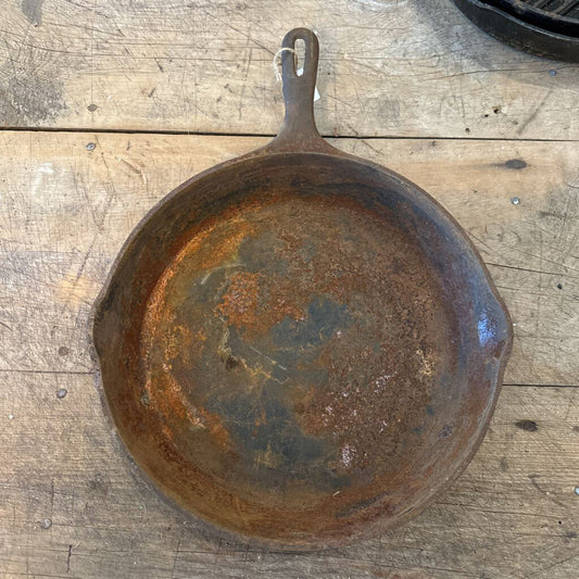 CAST IRON DEEP SKILLET