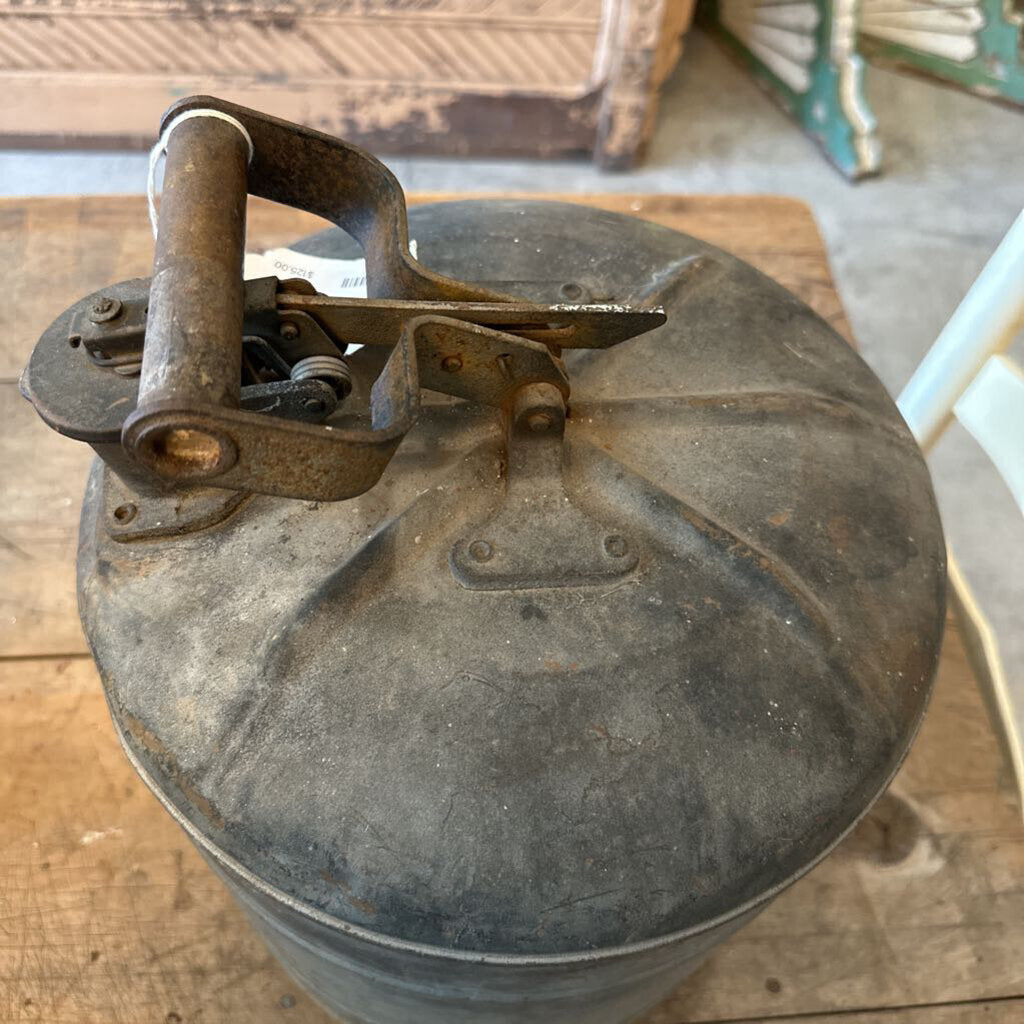 VINTAGE GAS CAN