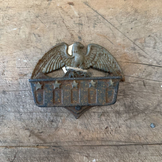 CAST IRON EAGLE AND FLAG MATCH HOLDER