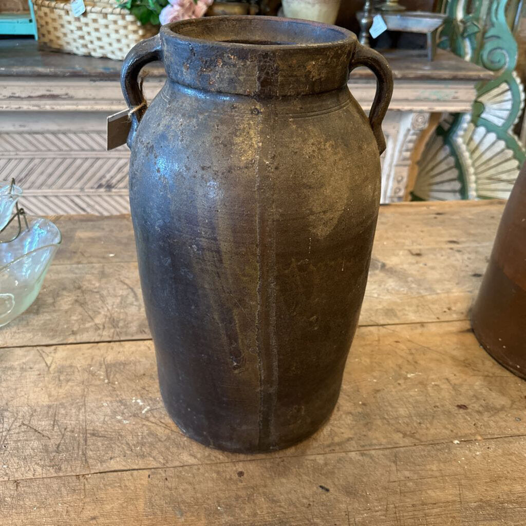 SOUTHERN POTTERY CROCK WITH TWO HANDLES