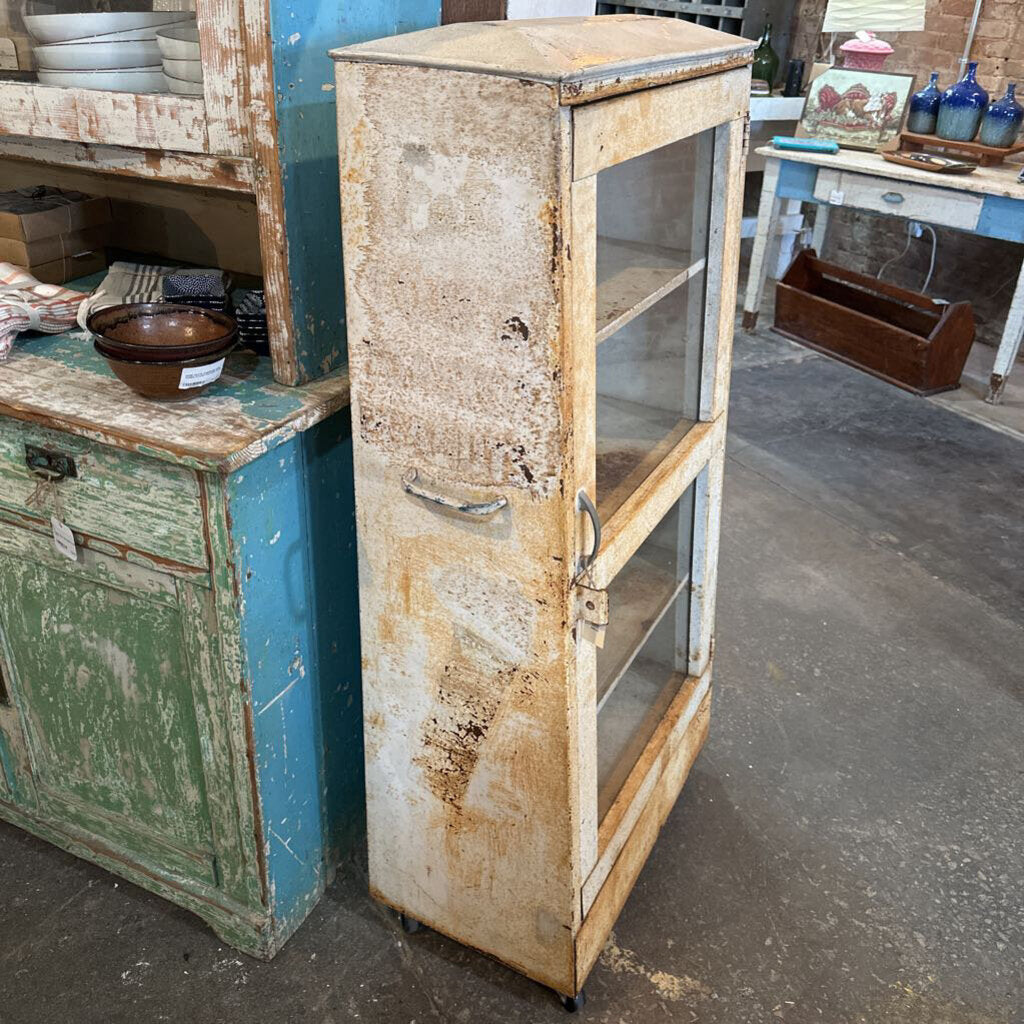 VINTAGE TOM'S DISPLAY CABINET