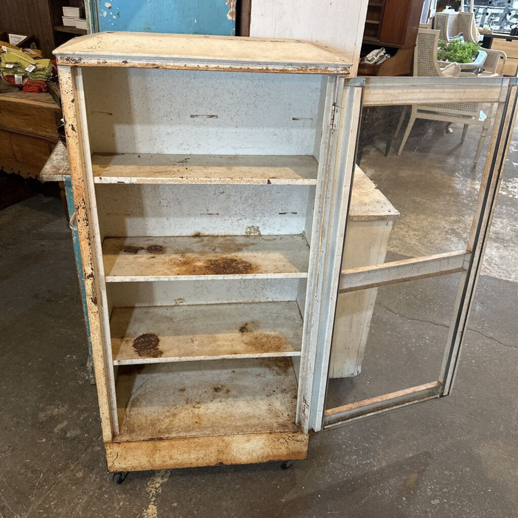 VINTAGE TOM'S DISPLAY CABINET