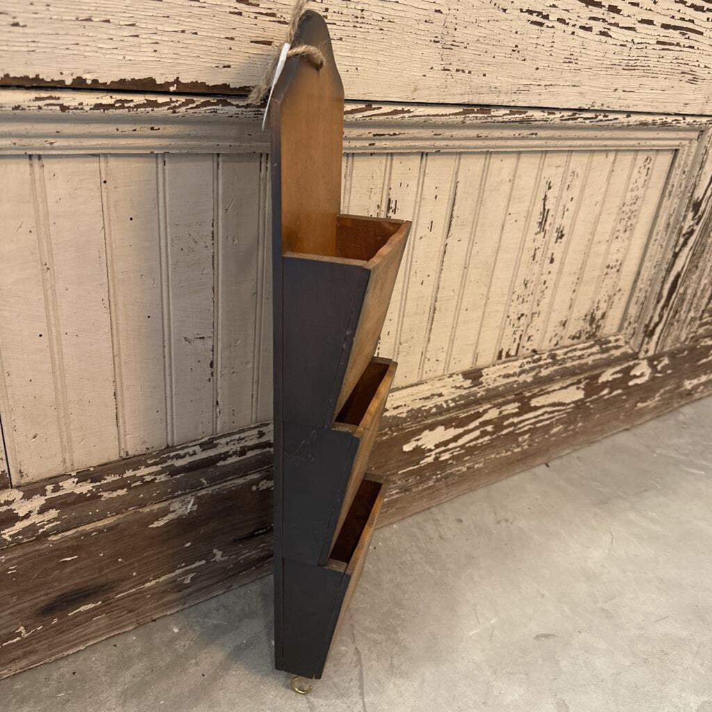 WALL HANGING MAIL SORTER
