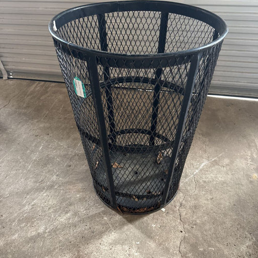 WIRE PARK TRASH CAN