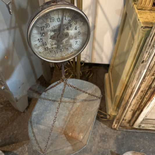 VINTAGE HANGING SCALE