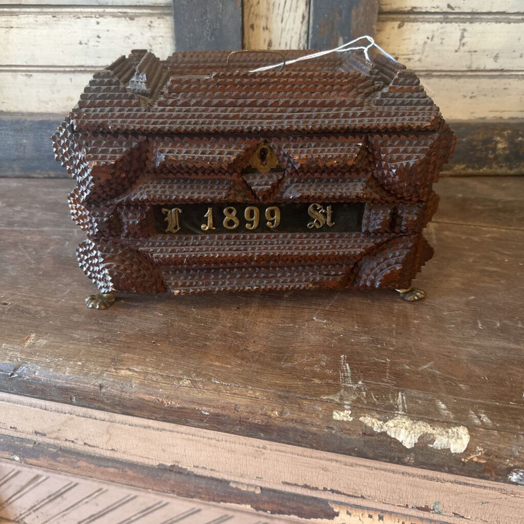 "1899" TRAMP ART BOX