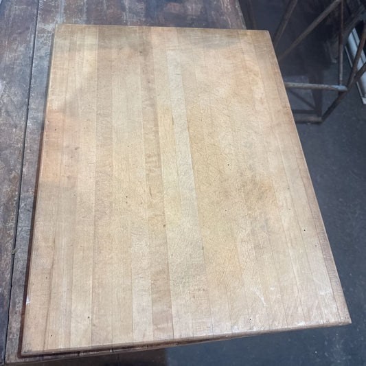 CUTTING BOARD