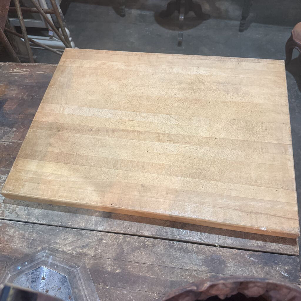CUTTING BOARD