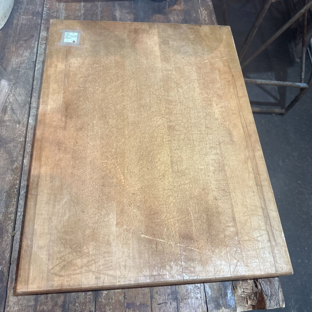 CUTTING BOARD