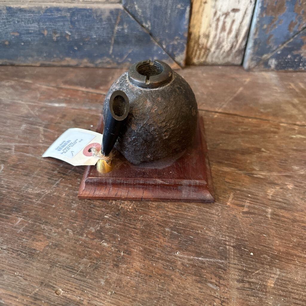 CIVIL WAR ARTILLERY PEN HOLDER AND INK WELL