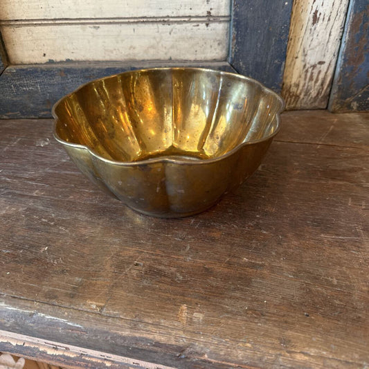 BRASS SCALLOPED BOWL