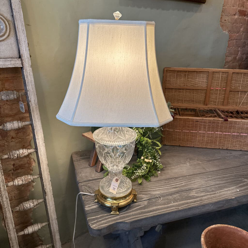 CRYSTAL LAMP
