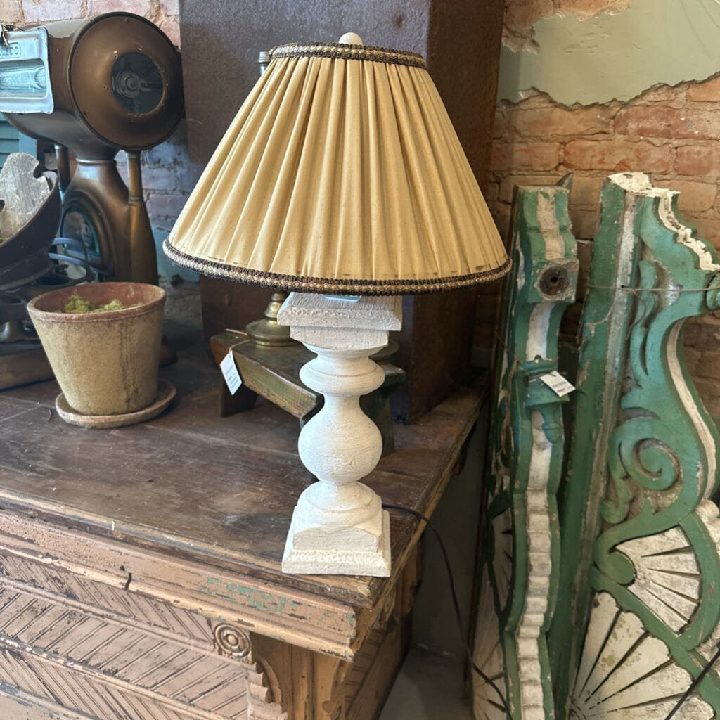 COBBLE LAMP