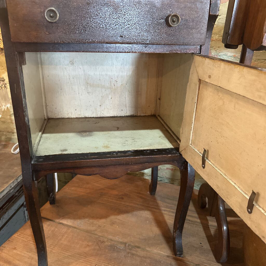 SMOKING STAND/CIGAR BOX