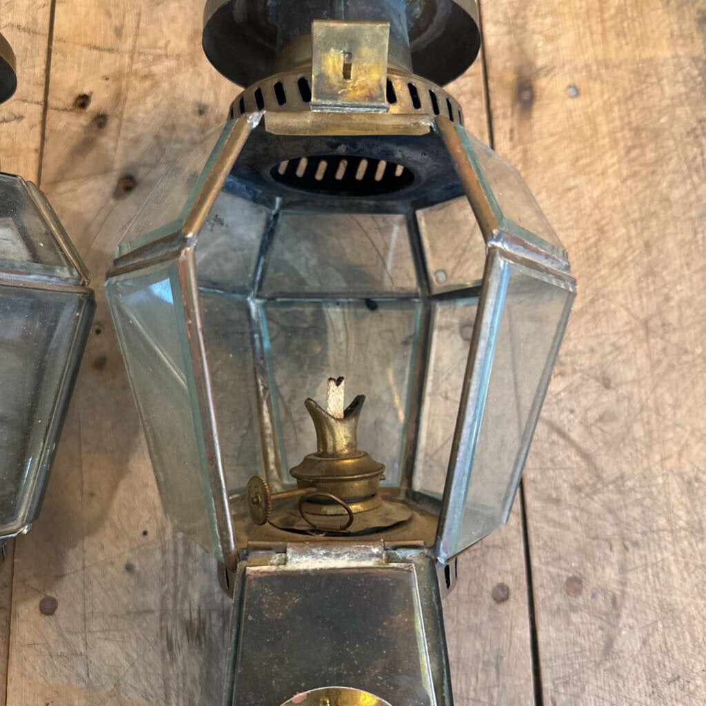 COLONIAL AMERICA BRASS LAMPS