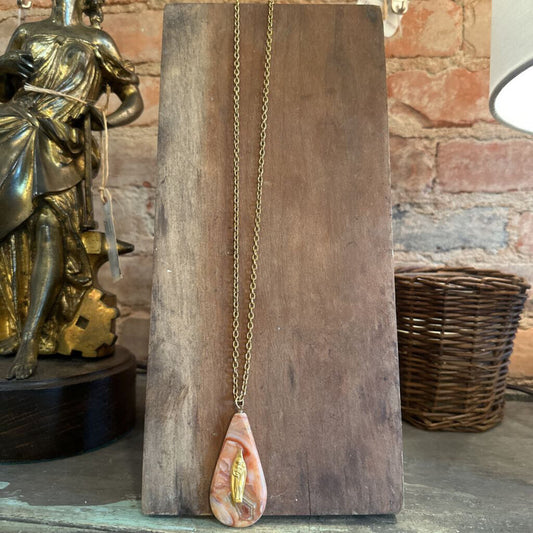 GEMSTONE PENDANT NECKLACE
