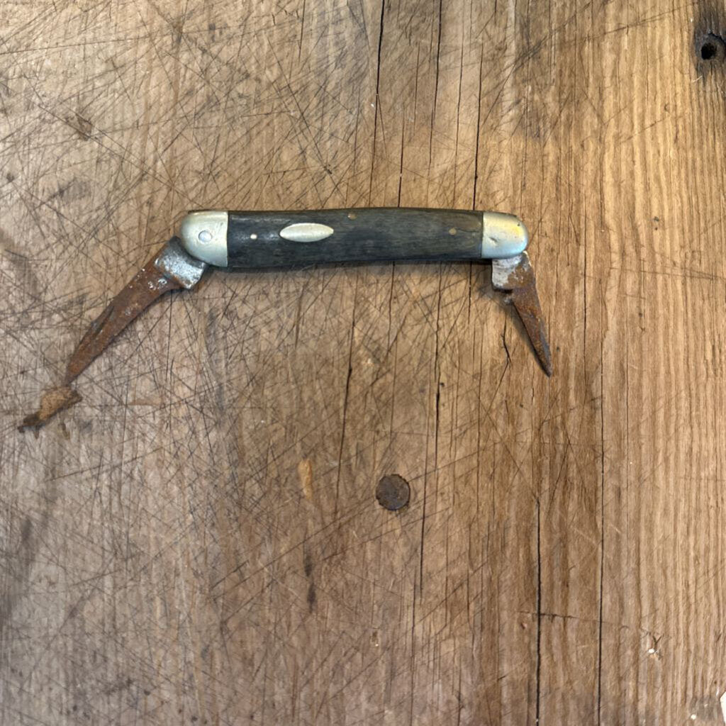 POCKET KNIFE
