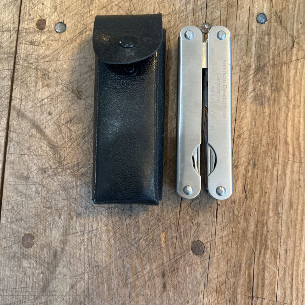 MULTI TOOL IN CASE