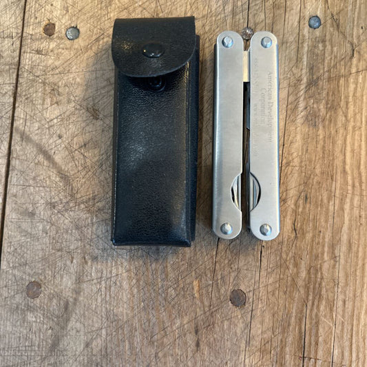 MULTI TOOL IN CASE